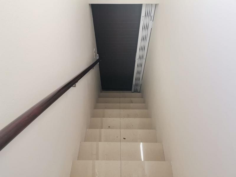 To Let 1 Bedroom Property for Rent in Goodwood Central Western Cape